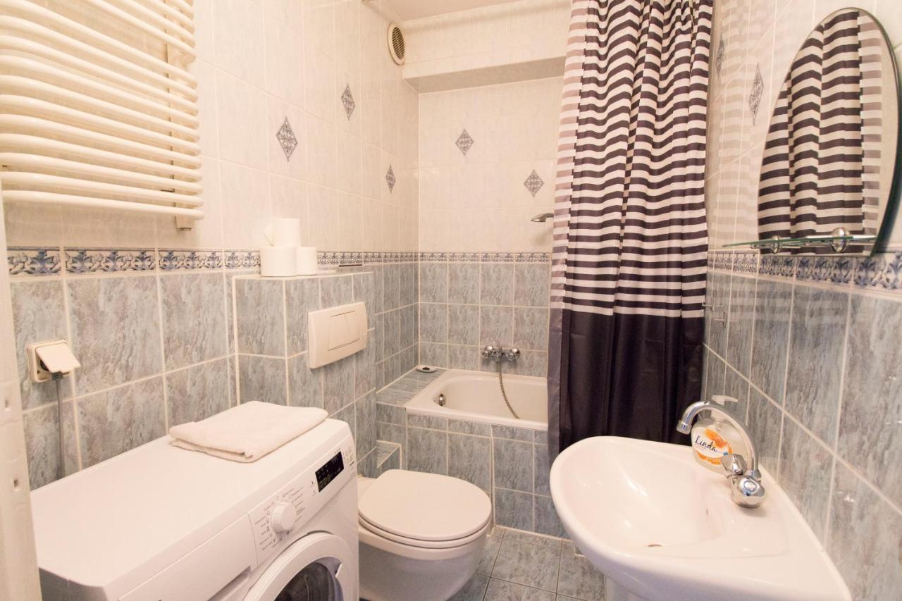 Lucky Apartaments Old Town -Economy ヴロツワフ エクステリア 写真